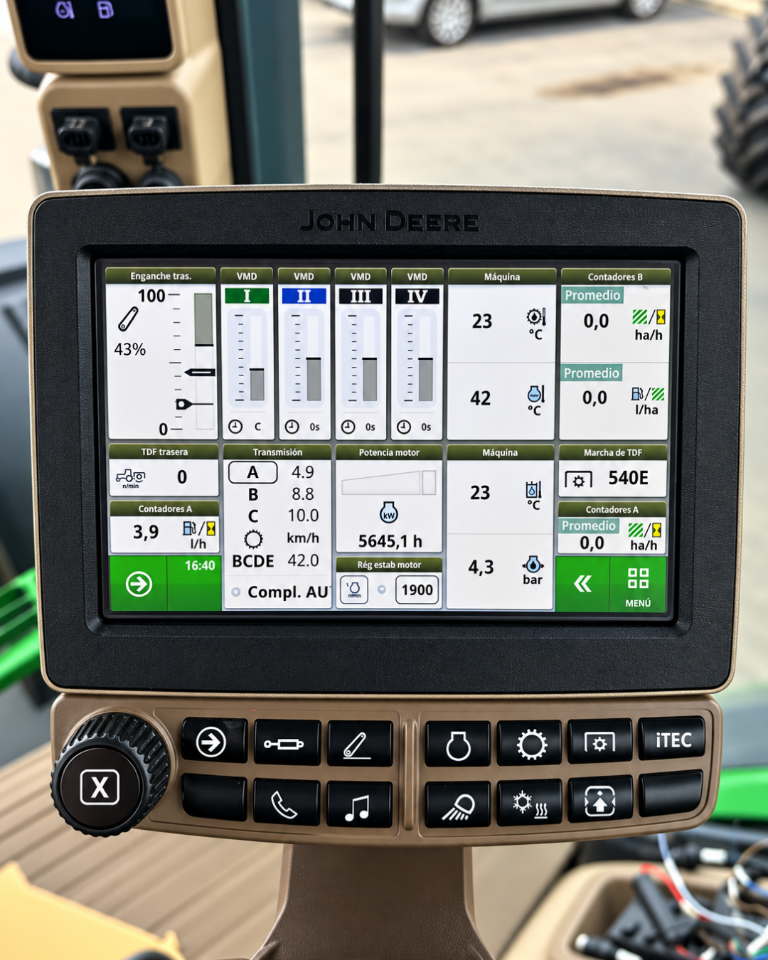 TRACTOR JOHN DEERE 7210R - Imagen 6